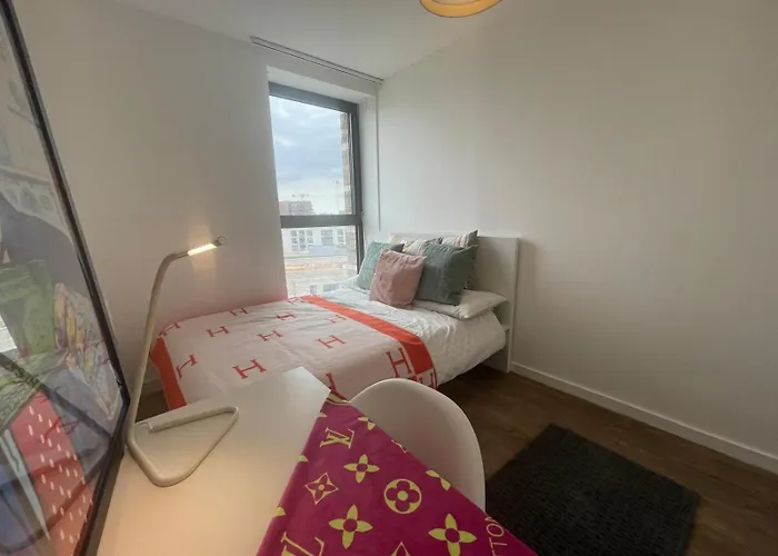 Central London, Private Room